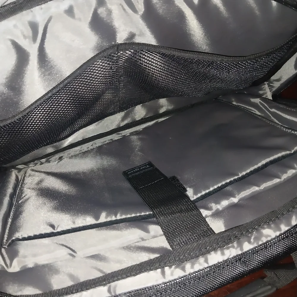 Brand New HP Laptop Charger With Targus Black Laptop Bag And Desk Lock.